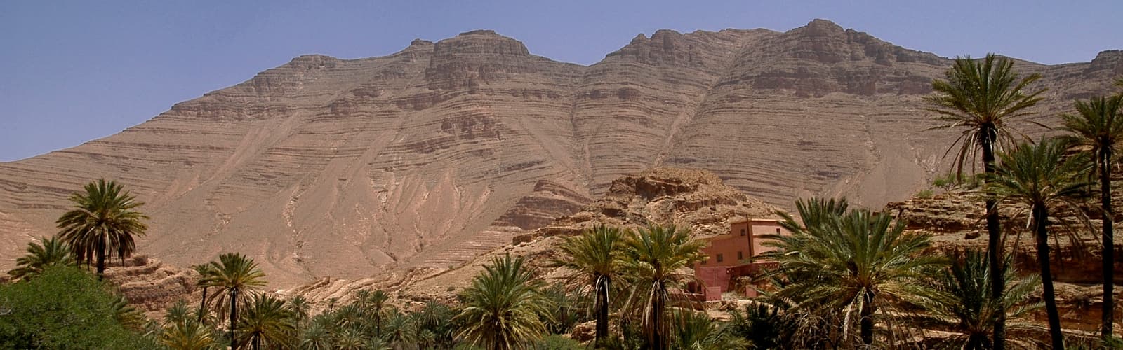 Maison rose dans l'Anti-Atlas, Circuit au Sud d'Agadir