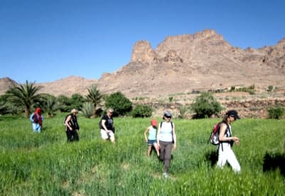 Accompagnant VTT dans le djebel Saghro a Kadem