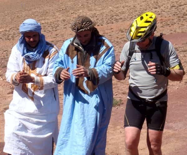 VTT Maroc... Danse dans le desert