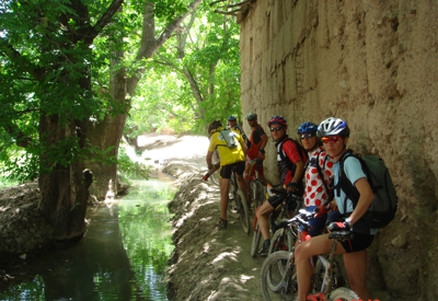 VTT dans l'Atlas, vallee des Ait Bougmez