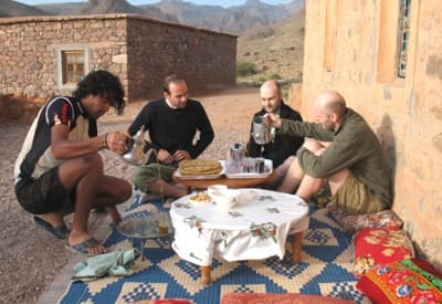 Pause du raid chez l'habitant dans le djebel Saghro